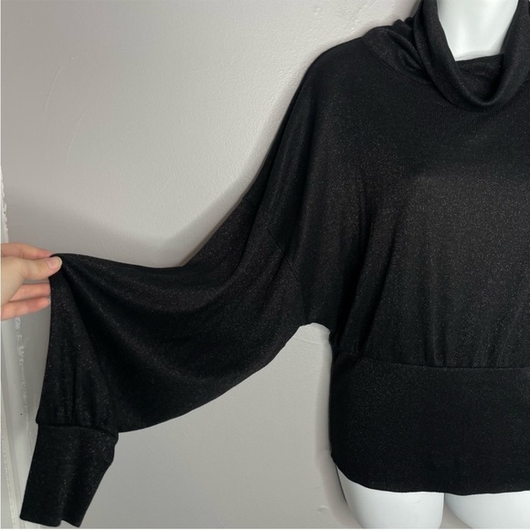 Free People Black Metallic Glam Drop Shoulder Turtleneck Shirt/Sweater Sz M - Picture 4 of 9